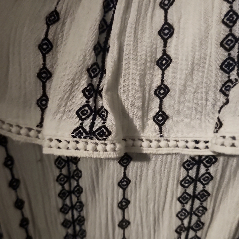 Large Maurice's Cold Shoulder White & Navy Patterned Ruffle Top - Picture 2 of 2